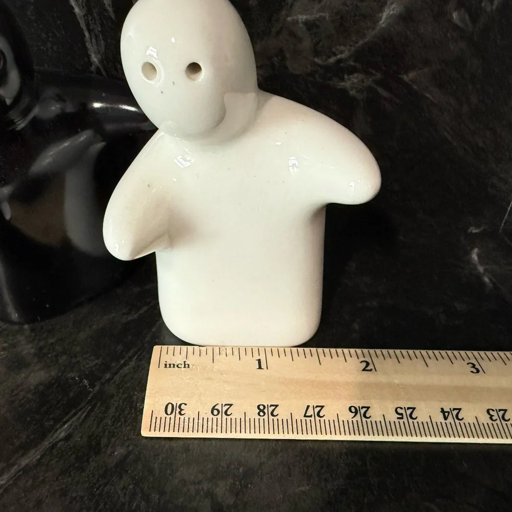 Hugging Ghosts Salt and Pepper Shakers